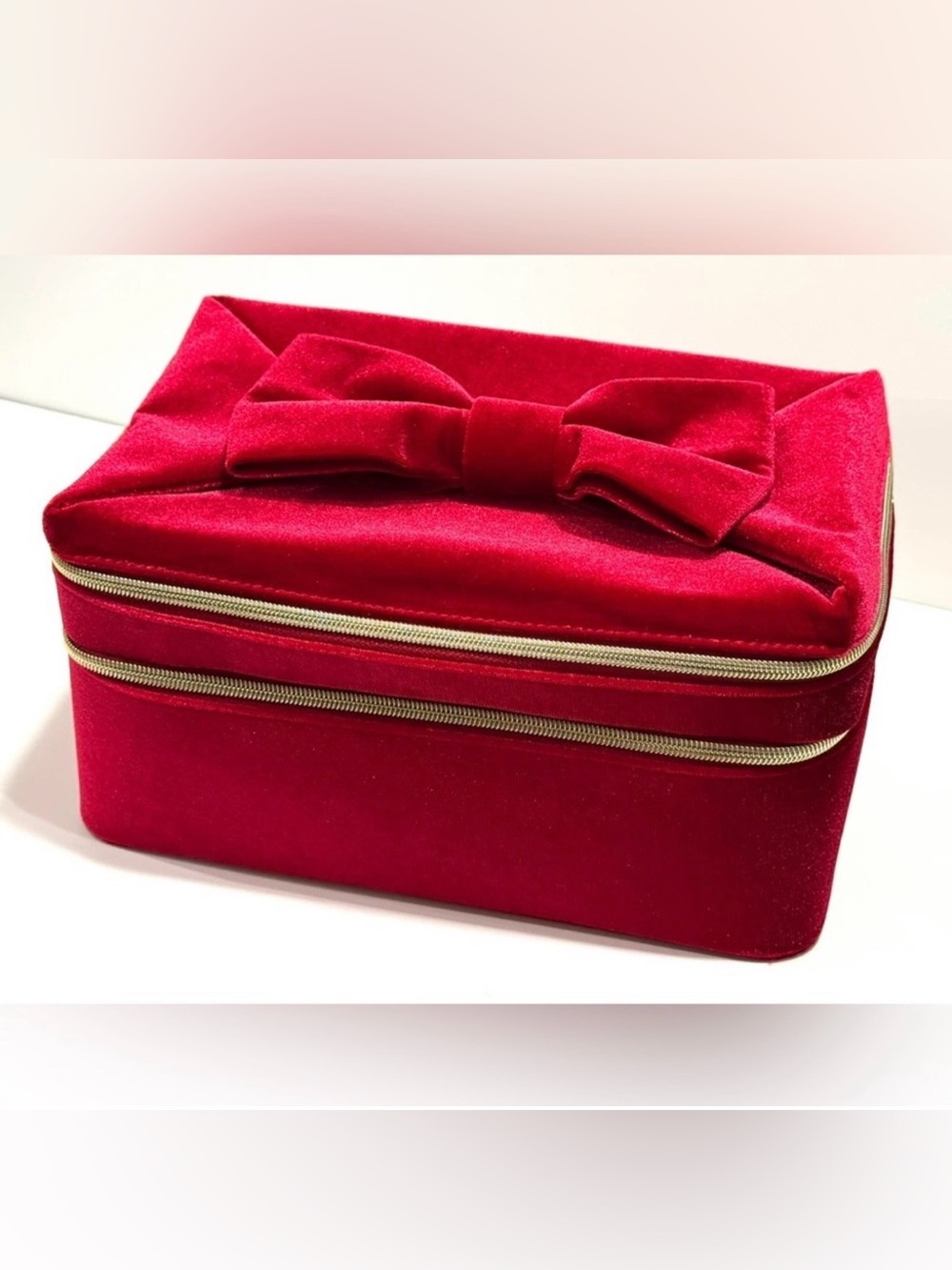 NEW💗🆕estee lauder cosmetic bag red